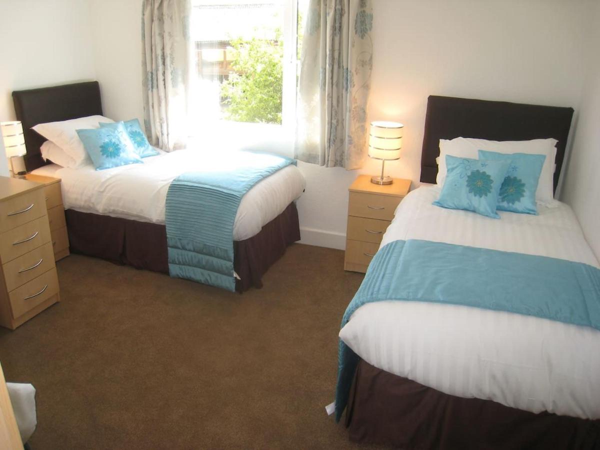 Arden Hill Farmhouse - Hot Tub, Snooker Table, Sleeps 16 스트렛포드-어폰-에이본 외부 사진